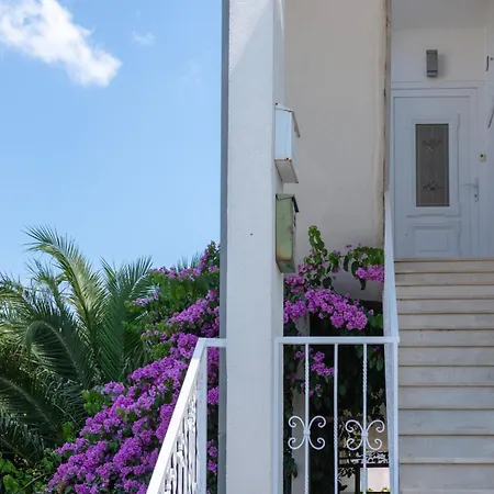 La Vedena Apartament Kaštela